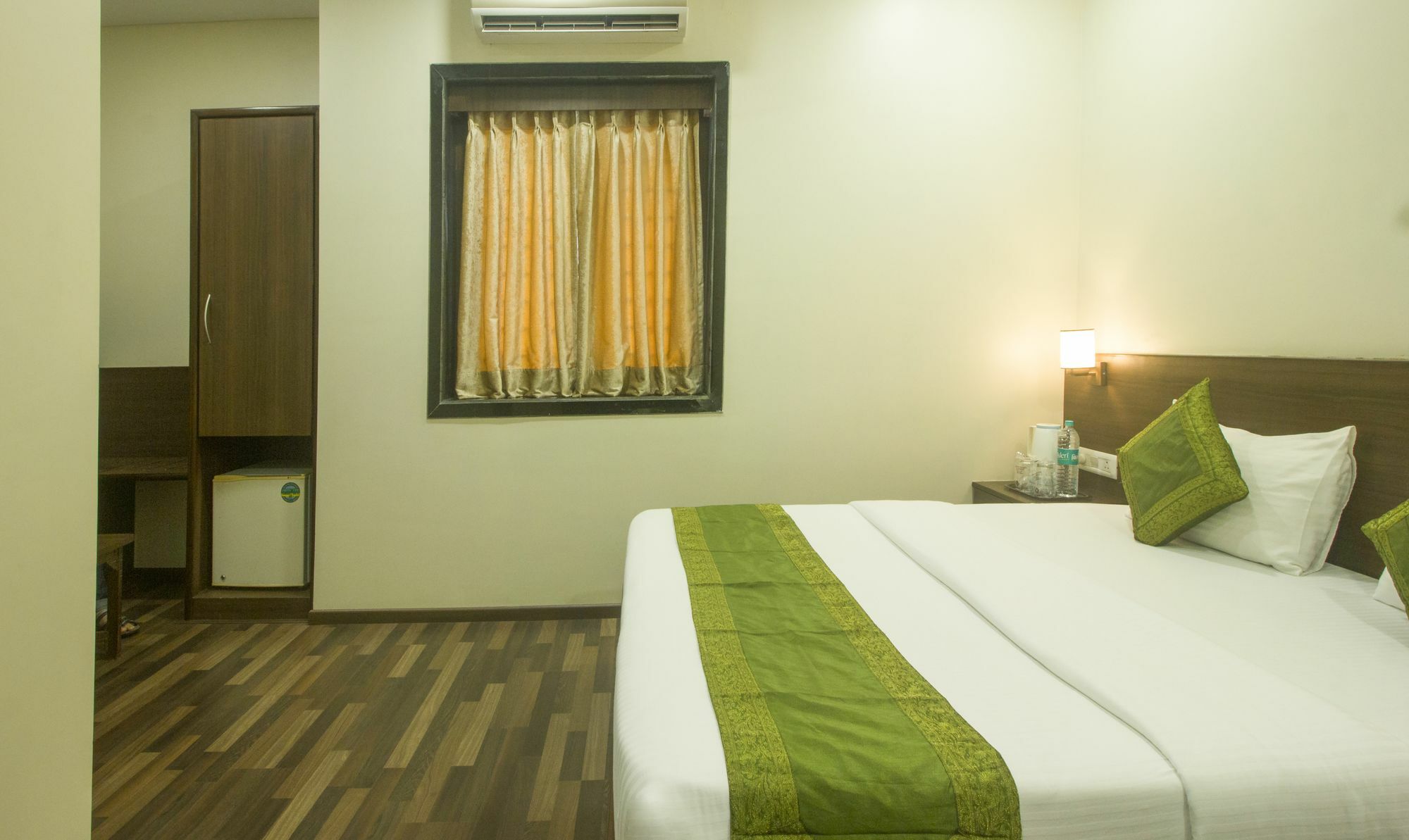 Hotel Treebo Trend Rosewood Mumbai Exterior foto